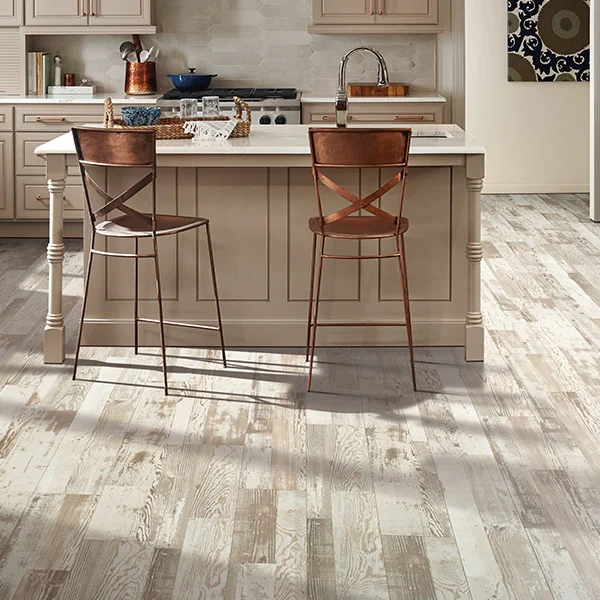 Selecting the perfect dining room flooring is an essential yet sometimes overlooked aspect of home design.